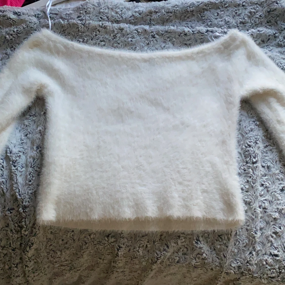 Vitt fluffig tröja  - 91