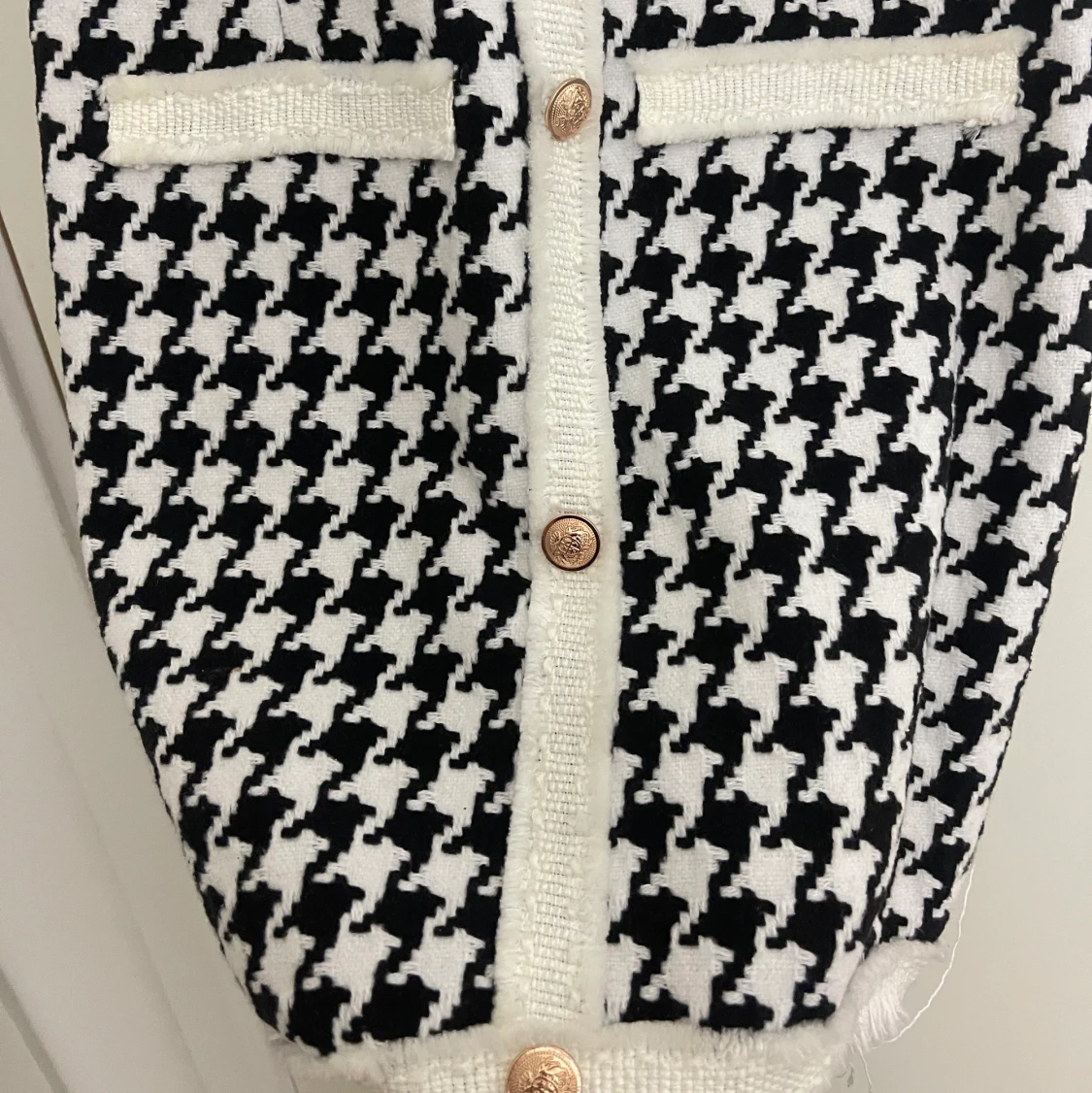 Kort ”stickad” klänning  - 91