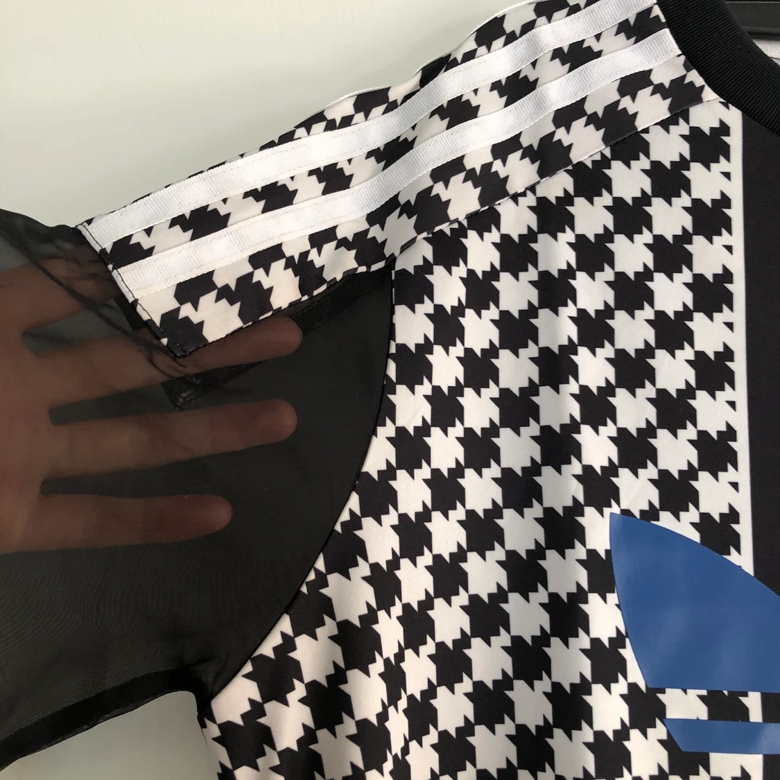 Adidas tshirt-klänning med mesh - 91