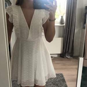 (Lånad bild) söt vit klänning 150 ikld frakt ❤️‍🔥