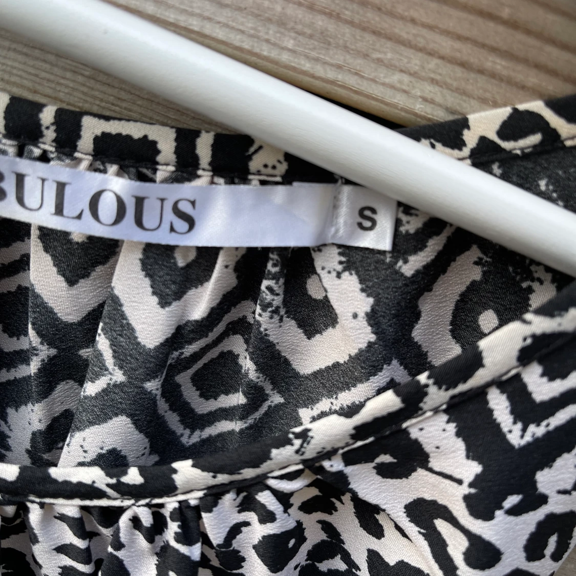 Multimönstrad klänning - 90