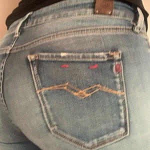 Replay jeans ❤️‍🔥 - Sviiinsnygga jeans från replay! Lappen med storlek är avklippt men passar en storlek S.