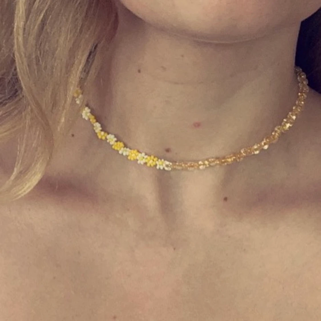 Halsband blommor - 91