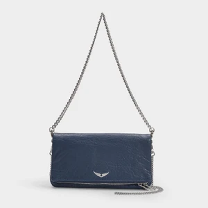 Zadig väska  - Hej! Jag säljer min ursnygga och populära Zadig väska som jag nu vill sälja för att köpa en annan väska. Har haft den i något år och skicket är ganska bra med tanke på tiden jag haft den. Köptes på Zadig hemsidan. Kan skicka fler bilder privat om det önskas. Väskan är i bra skick och har en liten vit färg stänk på baksidan som däremot knappt är märkbar. Dustbag förekommer även vid köp av väskan💝. 