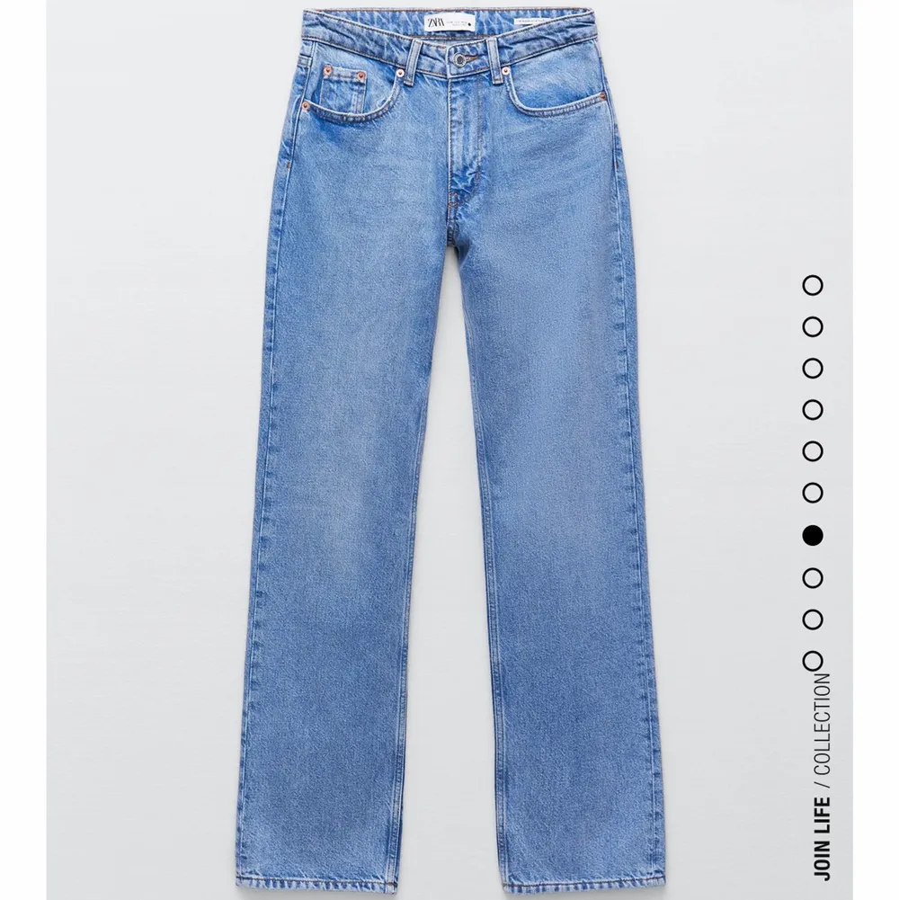 Populära jeans från zara som är använda endast en gång så de är i nyskick. Helt slutsålda på hemsidan så går inte att köpa.. Jeans & Byxor.