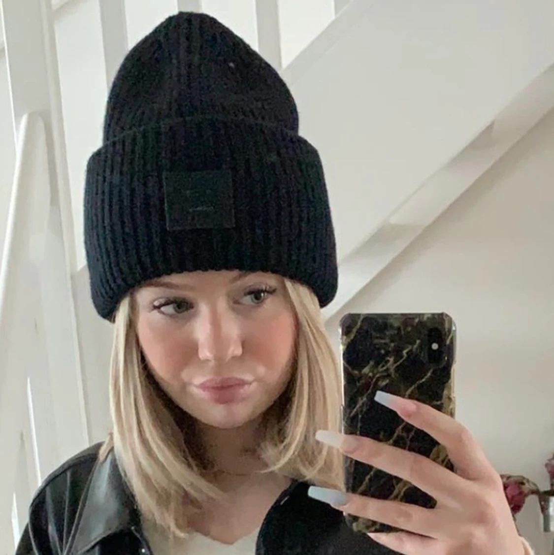 Acne mössa svart (sälja eller byta)  - 90