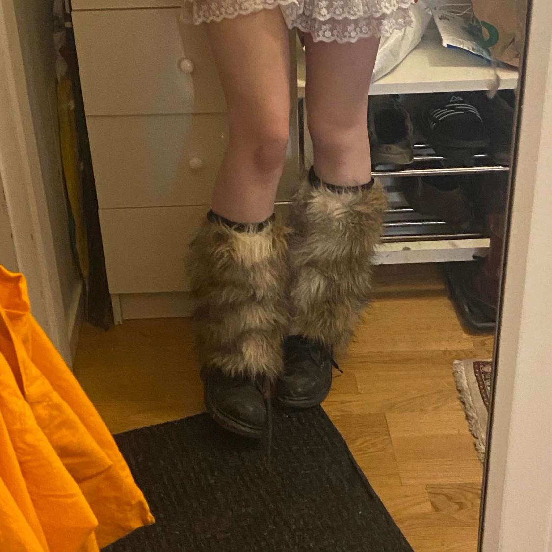 Benvärmare i päls  - 91