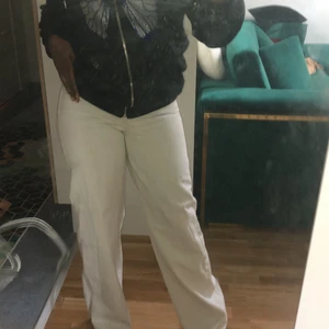 Jeans  - Helt nya köpte dem för några dagar sedan 