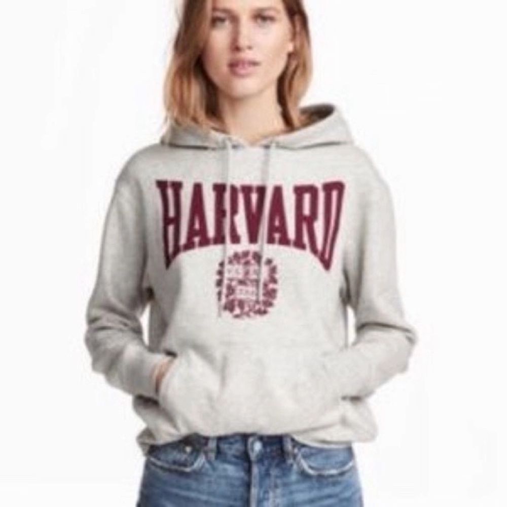 Säljer nu min Harvard hoodie💕. Huvtröjor & Träningströjor.