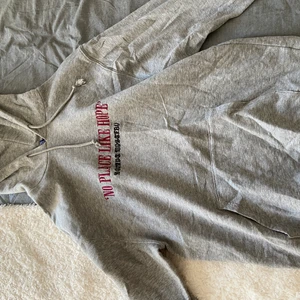 Grå Hoodie  - Köparen står för frakten💕✨