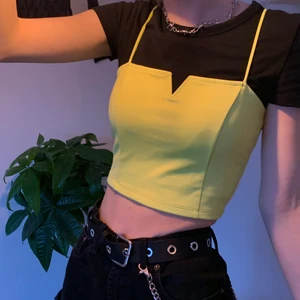 Repostar neontröjan - neon linne från bikbok, aldrig använt!