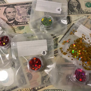 Fjärils glitter - Går att använda om du gör naglar läppglans etc alla är öppnade förutom 1💞 köparen står för frakten