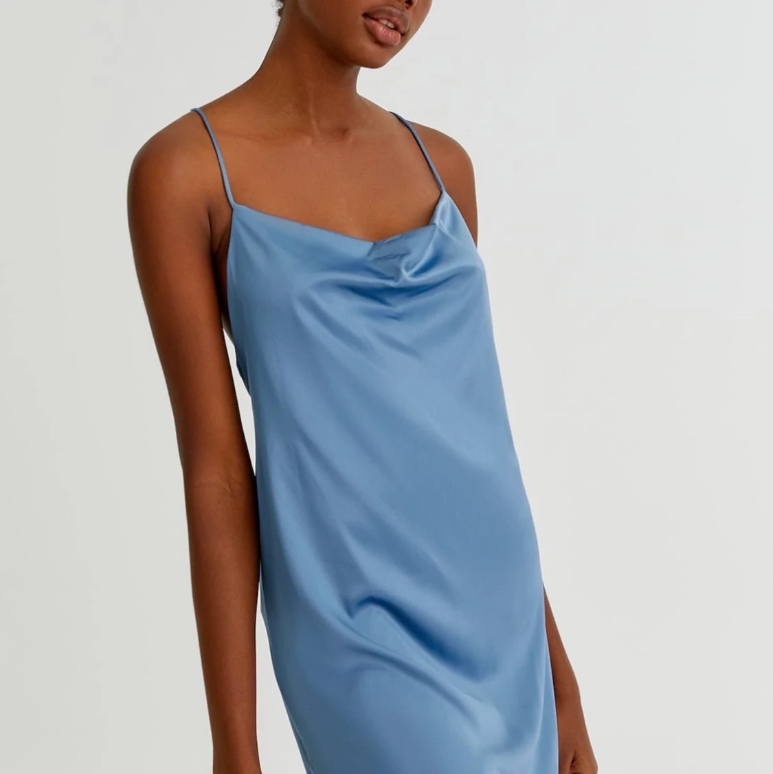 Satin klänning  - 91