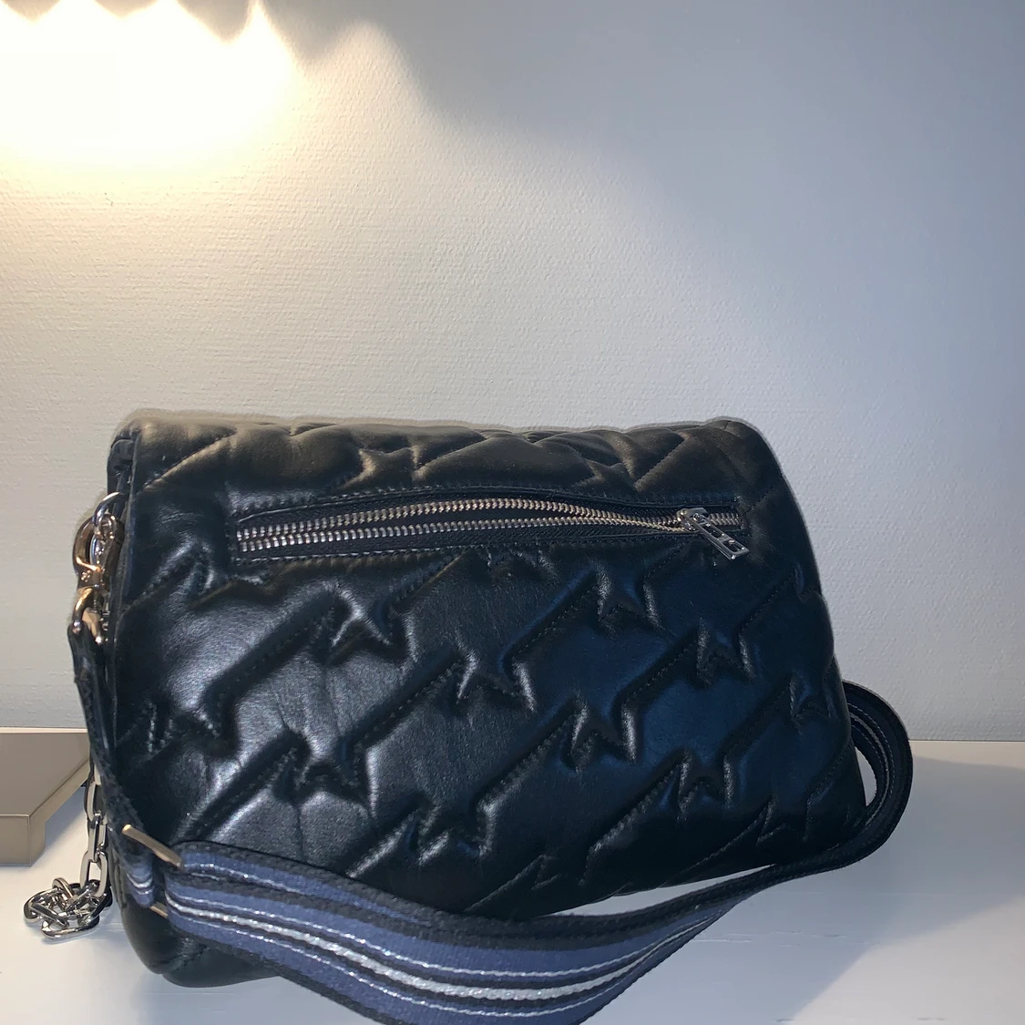 Zadig & Voltaire väska  - 90