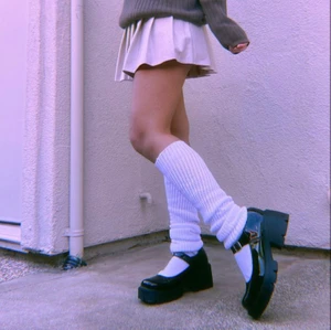 Benvärmare - Vita strumpor/benvärmare