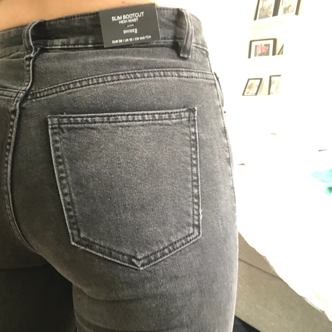 Slim bootcut jeans med slits!