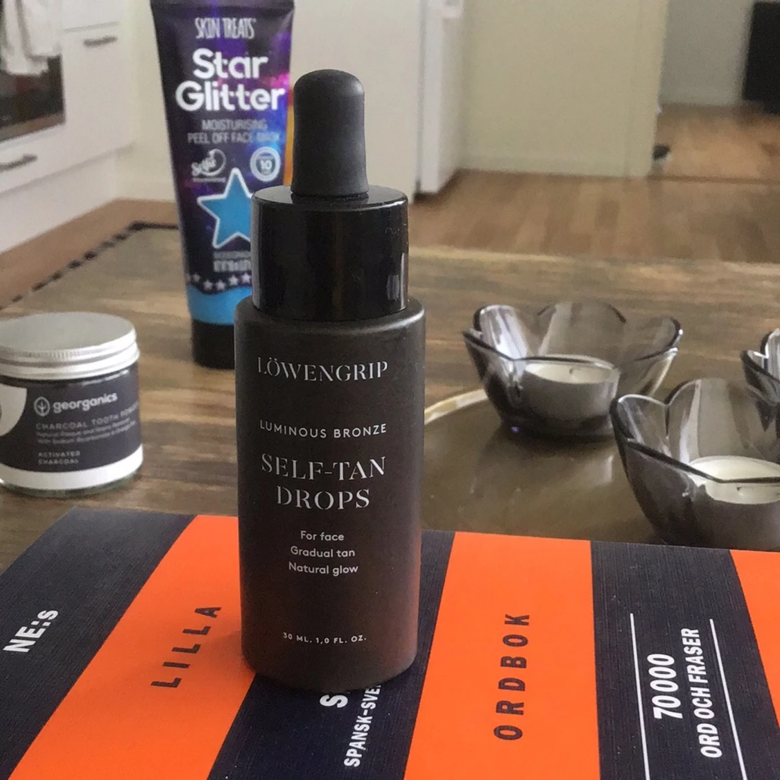 Ansiktsmask, bus för ansiktet, charcoal tooth powder - 91