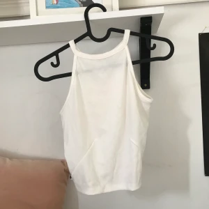 Topp - Ett fint linne. Storlek XS funkar som S, 