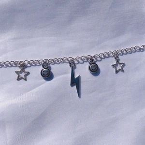 Kedjehalsband  - Kedjehalsband 🤩  - 79 kr ✨  - frakt på 15 kr tillkommer 🤍  Kontakta mig vid frågor eller köp! 🥰