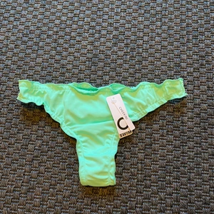 Bikini - Aldrig använt. Lappar kvar