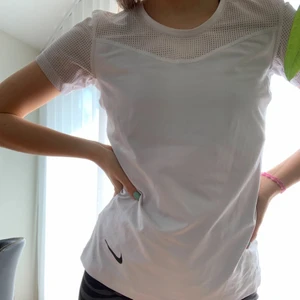 Såå snygg nike-träningströja💗💗 - Såå snygg nike-träningströja💗💗