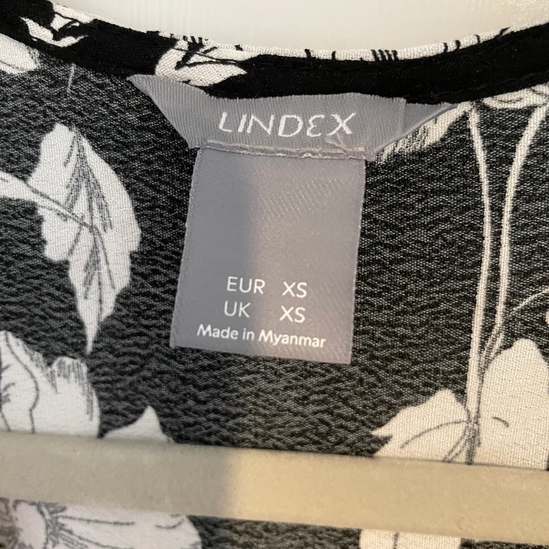 Aldrig använd omlottklänning storlek XS - 91