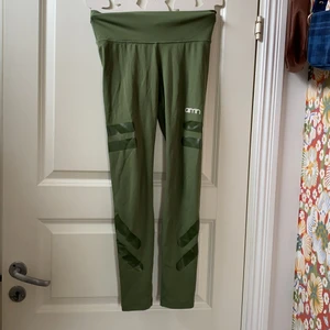 Amin - Fint men använt skick. Storlek XS