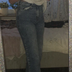 Vida jeans - Ett par vida jeans från Lindex, säljer pga för små för mig💕