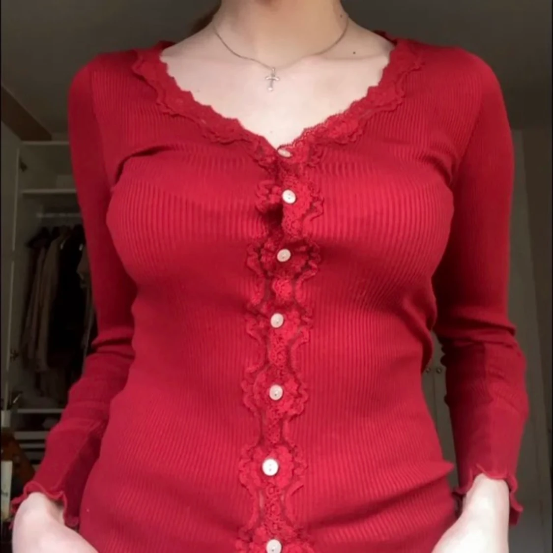 Röd rosmunde kofta - 91