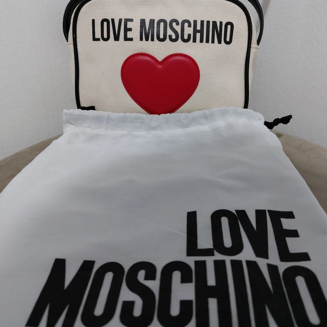 Äkta Love Moschino - 90