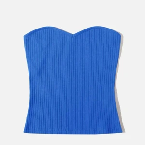 Blå tubtopp - Jättefin blå tubtopp i ribbat material. Storlek M💙 