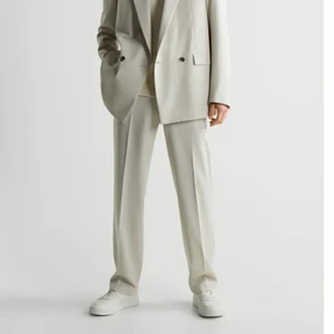 Vida kostymbyxor - Kostymbyxor från zara. Använda några få gånger så i princip som nya. 