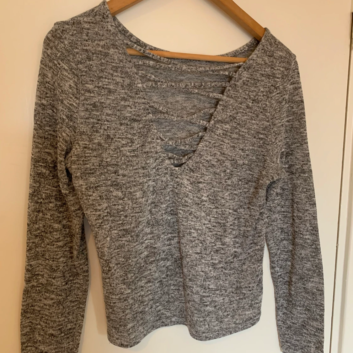 Grå tröja h&m - 90