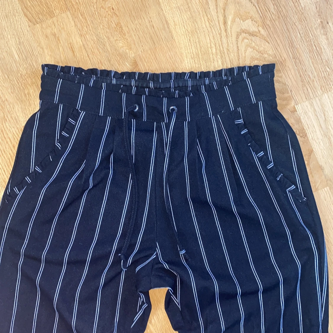 Svarta randiga kostymbyxor🖤 - 90