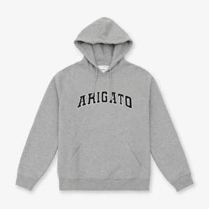 Argiato hoodie i super skick - Snygg hoodie säljer då den tyvärr inte passar mig. Storlek xs men unisex så den passar också s. Ställ gärna frågor ❤️ nypris 1600kr