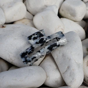 Hair Clip - Super fina hårklämmor. 59kr/st. Älskar dessa då de inte är allt för stora och sitter dessutom så snyggt i håret. För fler bilder så är det bara att skriva privat. 