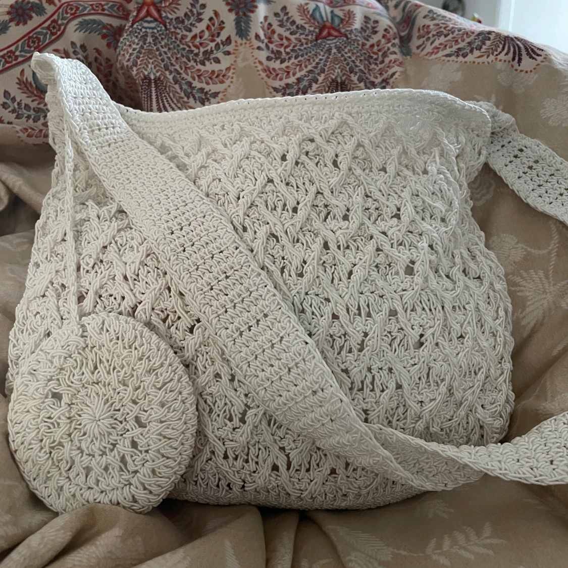 Over the shoulder stickad väska 🧳  - 90