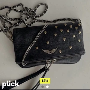 Zadig & Voltaire väska - Säljer dena sjukt fina o gulliga väskan som jag nu lägger ut på nytt pågrund av en osäriös köpare, den är den minsta storleken vilket jag tycker är finast💕