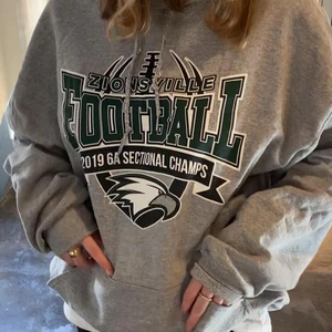 ♻️ - Instagram: West__vintage                                                        Hör av dig om du känner dig osäker på storleken!💕♻️