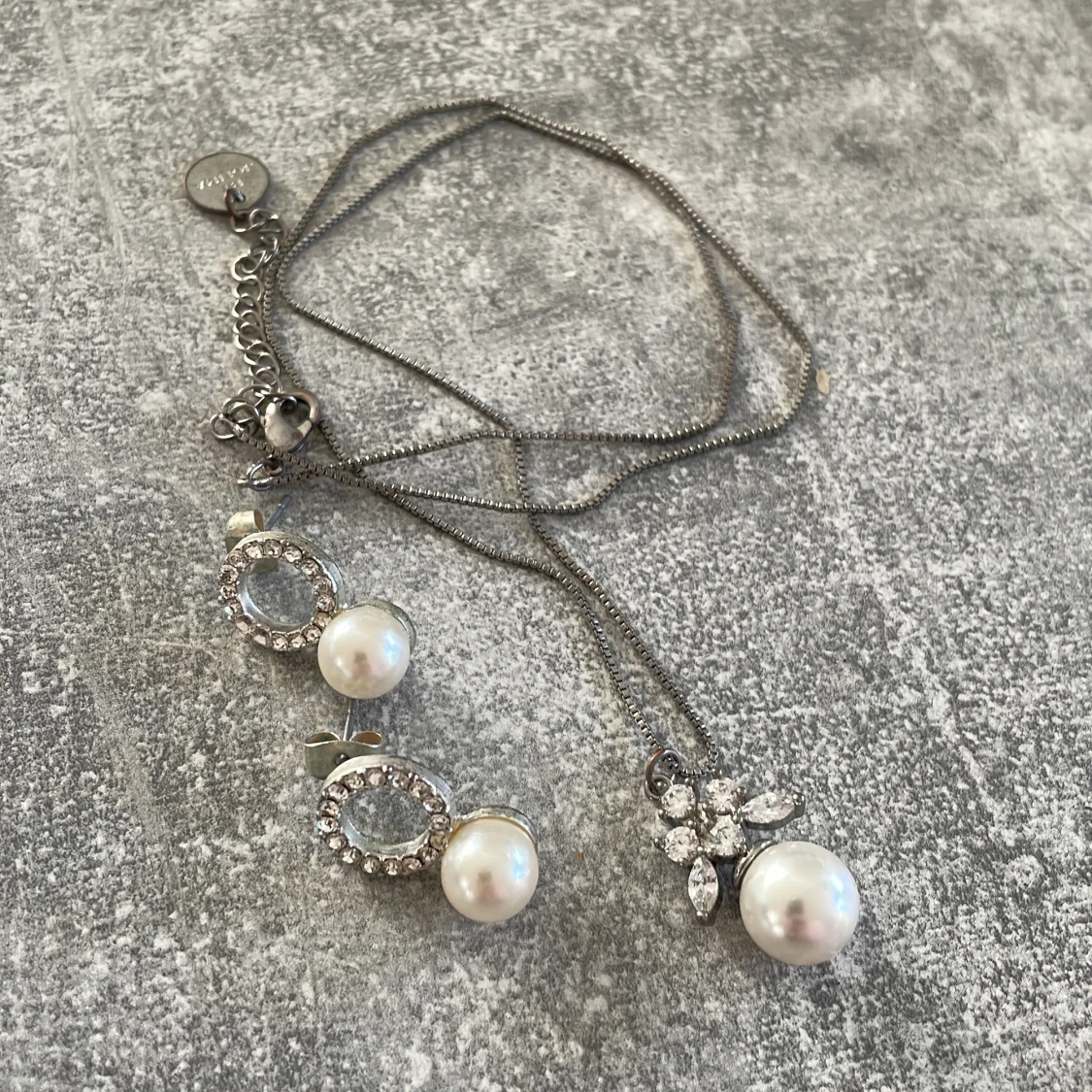 Smyckesset med pärlor