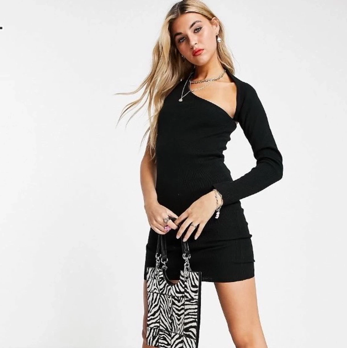 Svart klänning  - 91