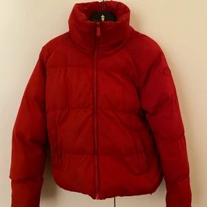 Vinterjacka  - En jacka till alla årstider utom sommar!! 🍄🌻🎃😉💛🕺🏼🕺🏼😏Härlig, mysig och puffig! 