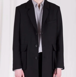 L’Homme Rouge Drifter wool coat  - Oanvänd tunn bomullsrock från L’Homme Rouge. Nypris 3499:-