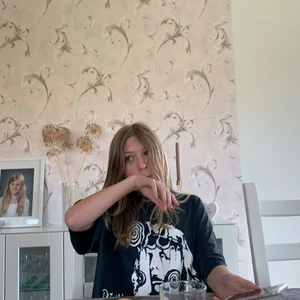 En blondin - Säljer nu denna blondinen på Plick eftersom att hon behöver ett nytt hem och pris kan möjligtvis diskuteras👍🏻