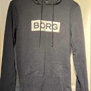 Svart Björn Borg hoodie i storlek M, fint skick!