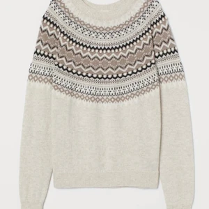Stickad tröja HM - Mysig, superfin stickad tröja från HM. Storlek S. Endast tvättad, aldrig använd. Nypris 299kr. Slutsålda i butik. 