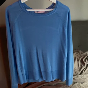 Blå stickad tröja  - Helt ny tröja ifrån zara💙🦋🧞‍♂️ 