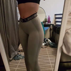 Gymshark tights  - Köpta här på plick, kommer aldrig till användning 