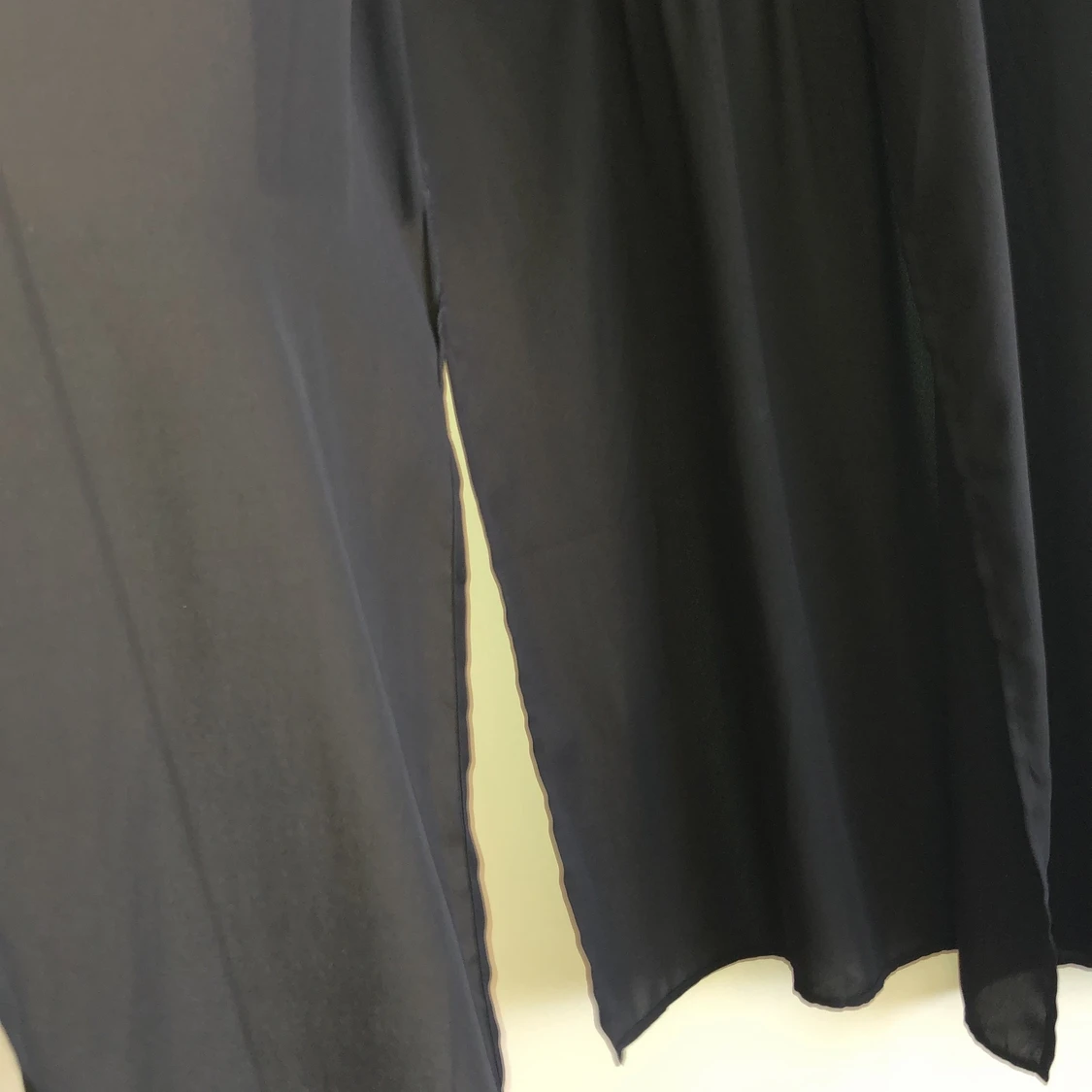 Låg tunn kappa skjorta med slits - 90