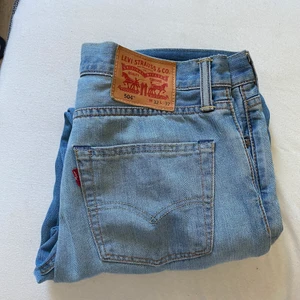 Vintage levis - Raka ljusa vintage levis 504. w32 men är mindre passar S/M